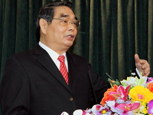 ທ່ານ ເລຮົ່ງແອງ ຜູ້ປະຈຳການຄະນະເລຂາ ຢ້ຽມຢາມ ແລະ ເຮັດວຽກຢູ່ແຂວງ ເງ້ອານ